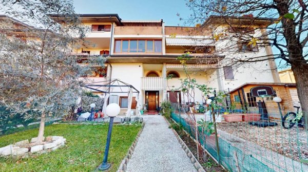 casa indipendente in vendita a Rubiera