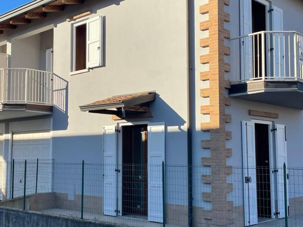 casa indipendente in vendita a Rubiera in zona Fontana