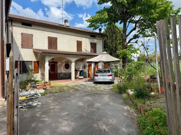 casa indipendente in vendita a Rubiera in zona Fontana