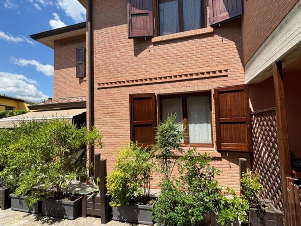 casa indipendente in vendita a Rubiera