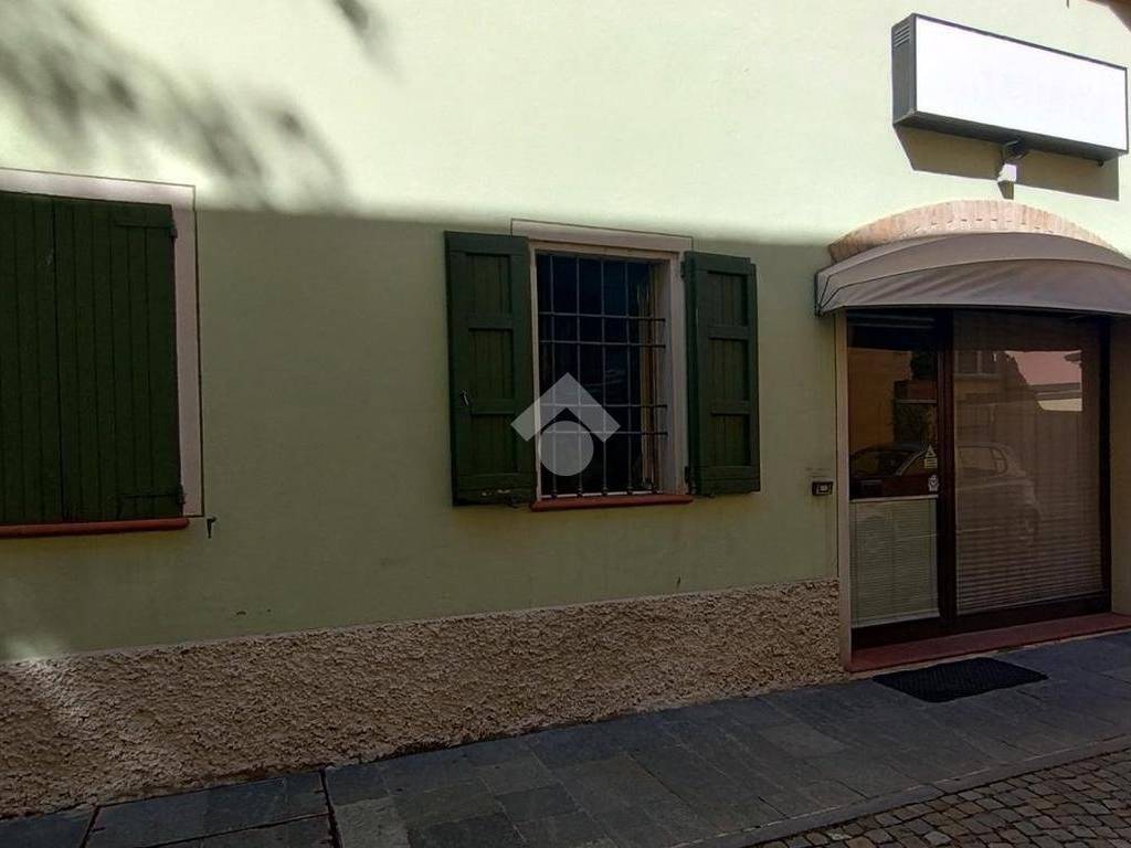 negozio in vendita a Rubiera