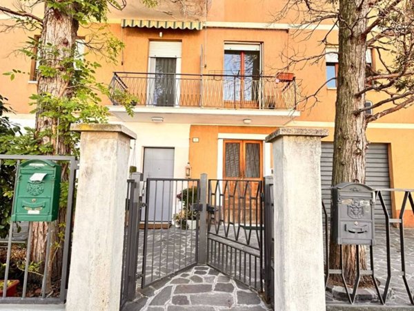 casa indipendente in vendita a Rubiera