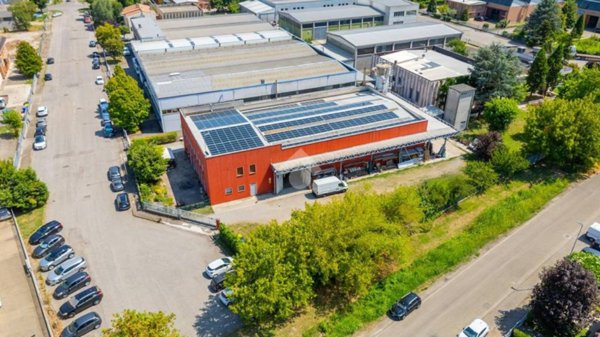 locale commerciale in vendita a Rubiera