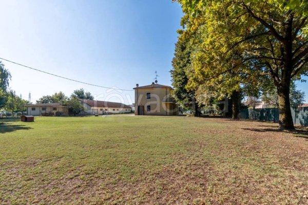 casa indipendente in vendita a Rubiera in zona Fontana