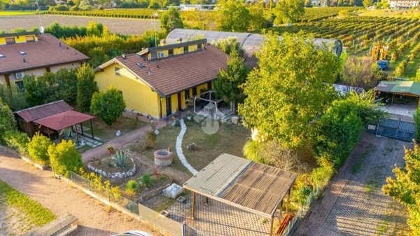 casa indipendente in vendita a Rubiera