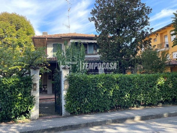casa indipendente in vendita a Rubiera