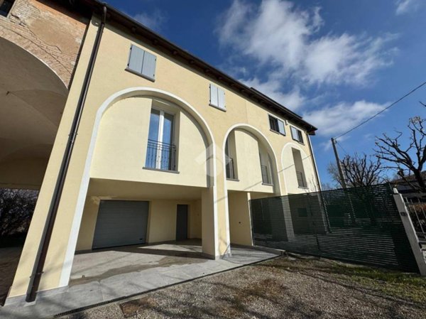 casa indipendente in vendita a Rubiera in zona Fontana