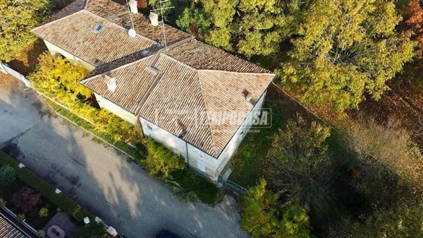 casa indipendente in vendita a Rubiera in zona Fontana