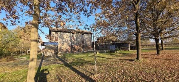 casale in vendita a Rubiera