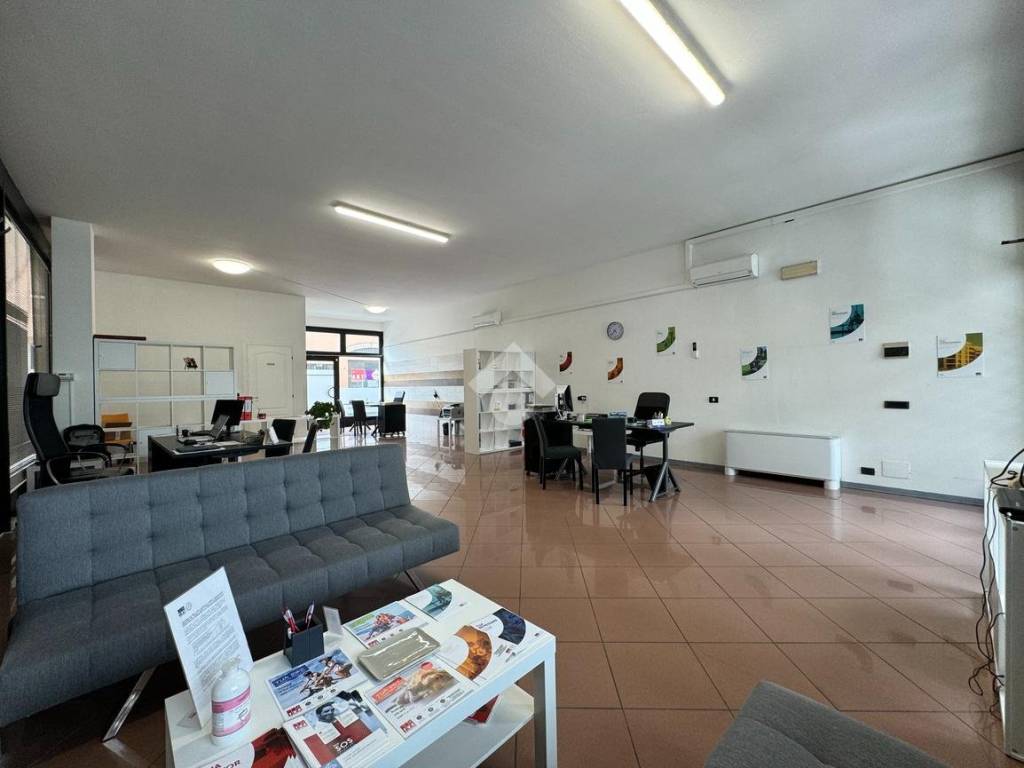 ufficio in vendita a Rubiera
