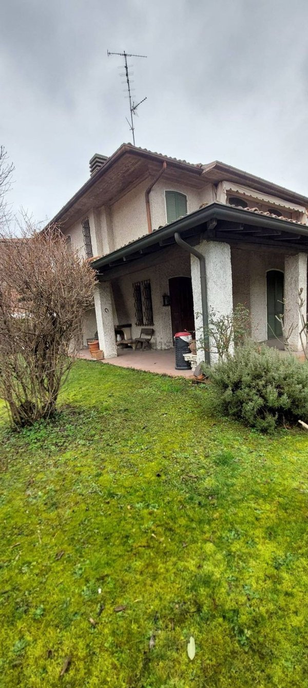 casa indipendente in vendita a Rubiera