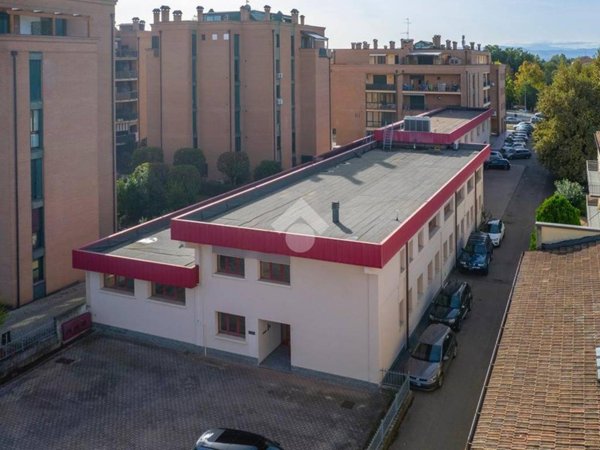 locale commerciale in vendita a Rubiera