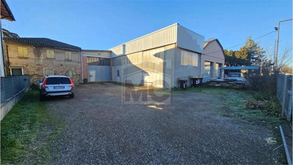 capannone in vendita a Rubiera