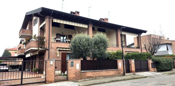 casa indipendente in vendita a Rubiera