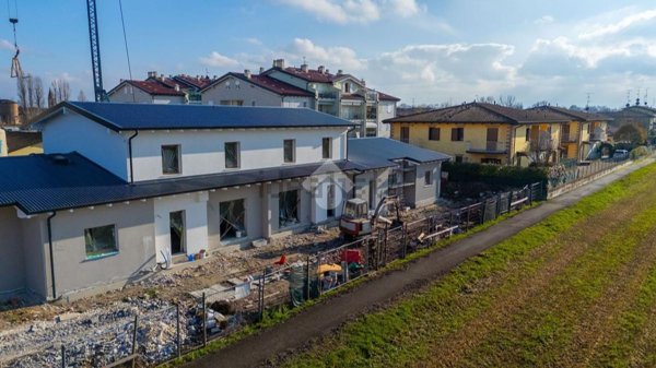 casa indipendente in vendita a Rubiera in zona Fontana