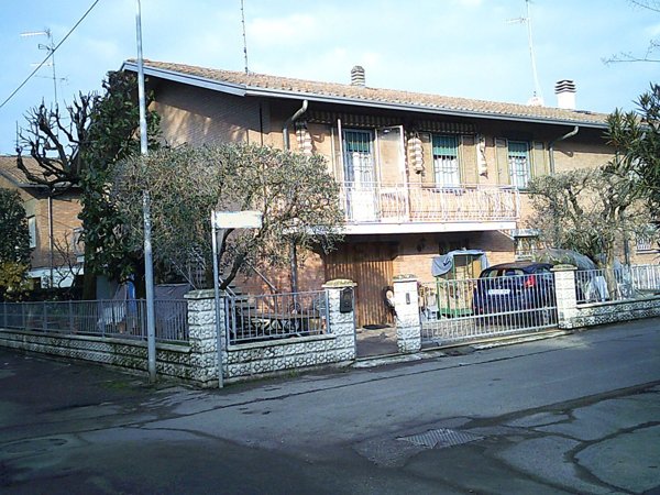 casa indipendente in vendita a Rubiera