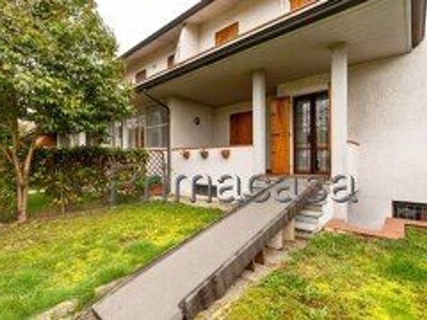 casa indipendente in vendita a Rubiera