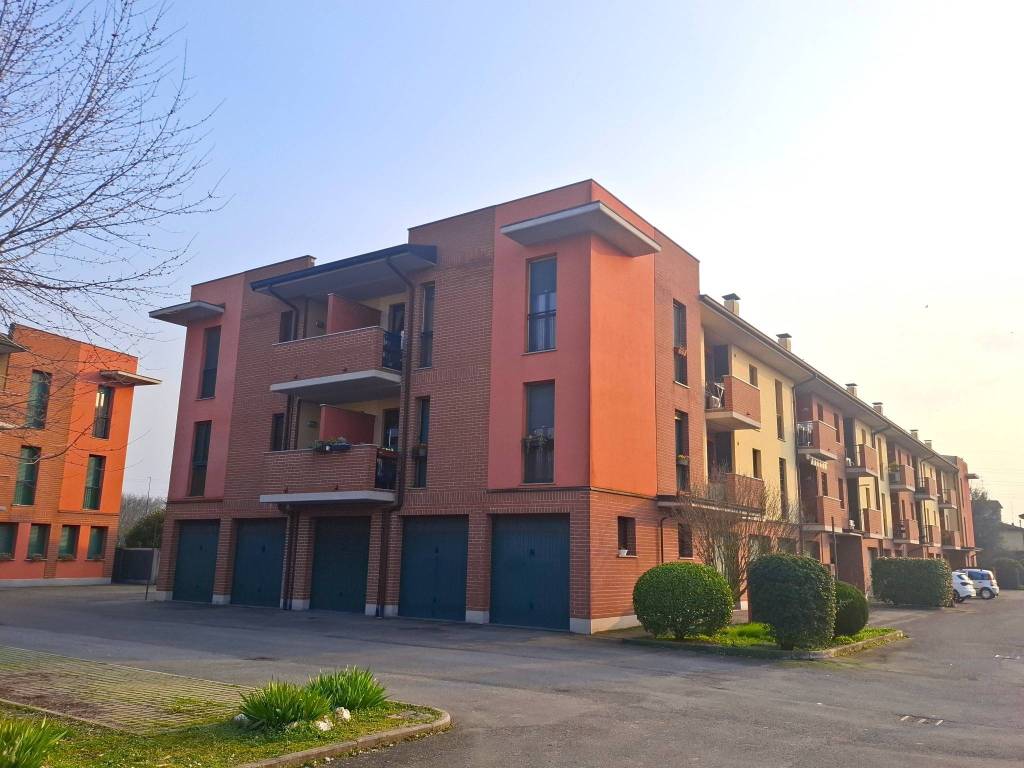 appartamento in vendita a Rubiera in zona Fontana