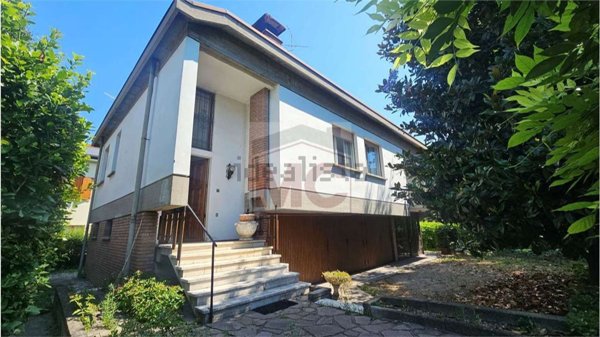 casa indipendente in vendita a Rubiera