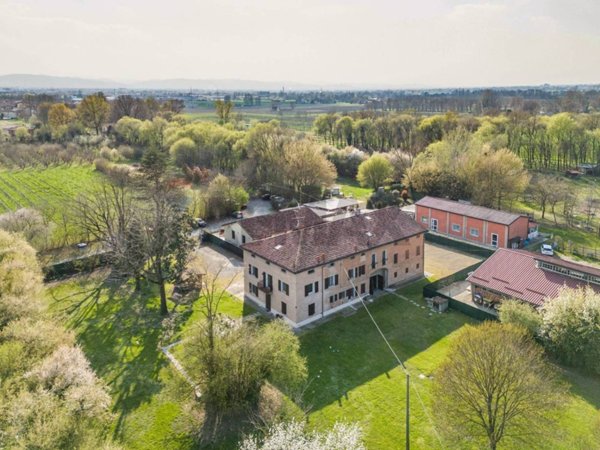 casa indipendente in vendita a Rubiera in zona San Faustino