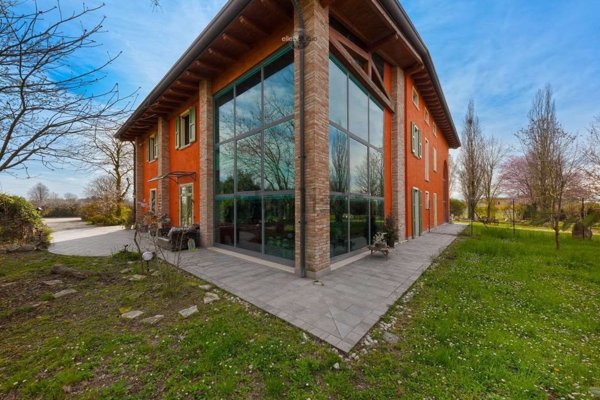 casa indipendente in vendita a Rubiera