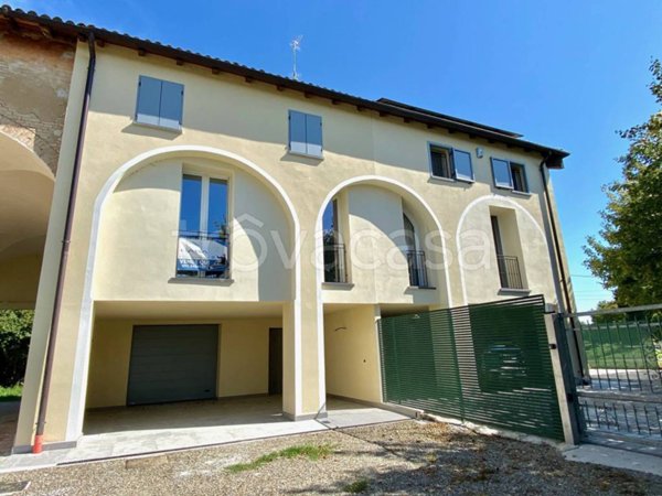 casa indipendente in vendita a Rubiera in zona Fontana