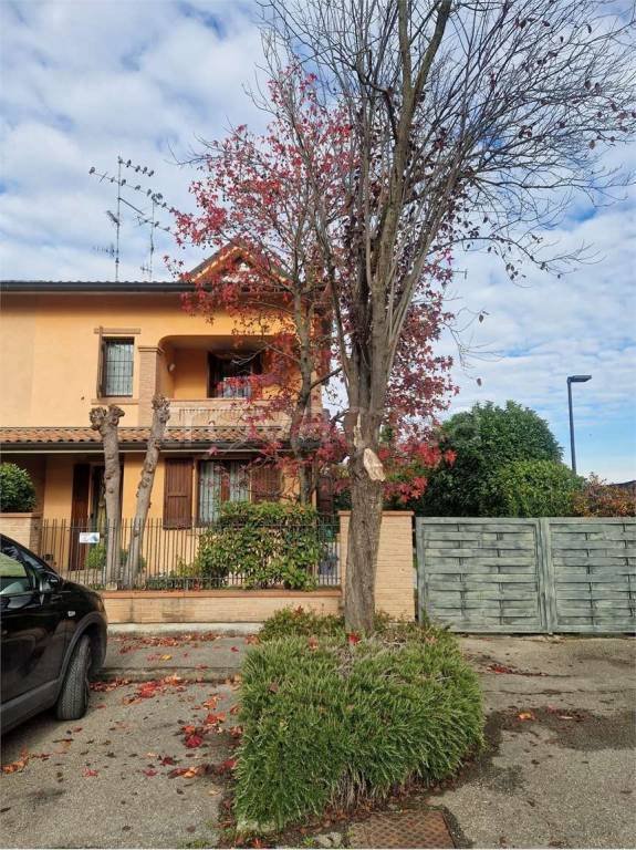 casa indipendente in vendita a Rubiera