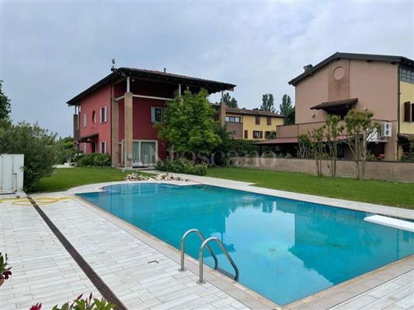 casa indipendente in vendita a Rubiera