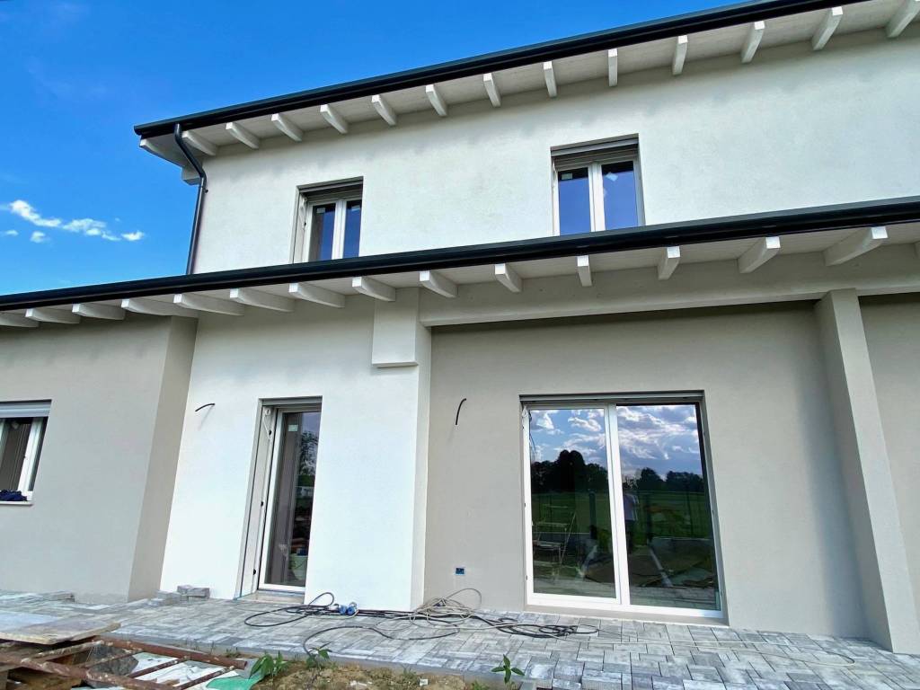 casa indipendente in vendita a Rubiera in zona Fontana