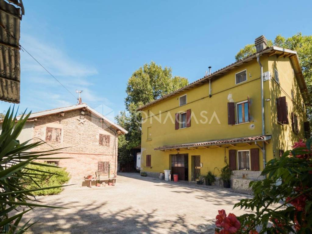 casa indipendente in vendita a Rubiera