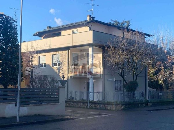 casa indipendente in vendita a Rubiera