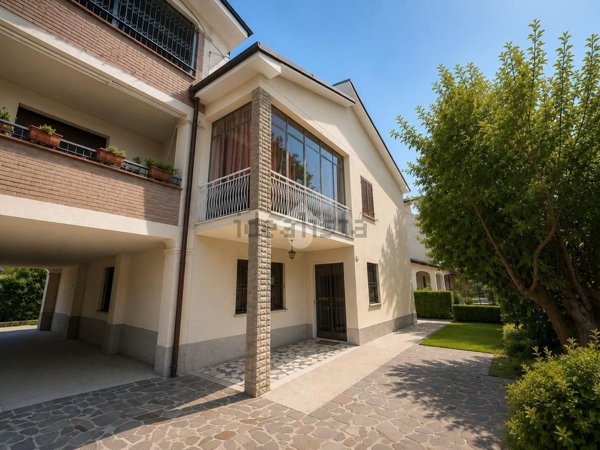 casa indipendente in vendita a Rubiera