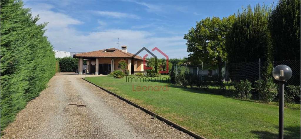 casa indipendente in vendita a Rubiera