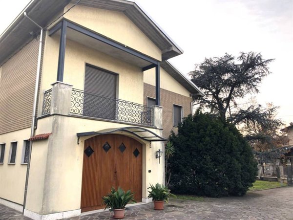 casa indipendente in vendita a San Martino in Rio in zona Trignano