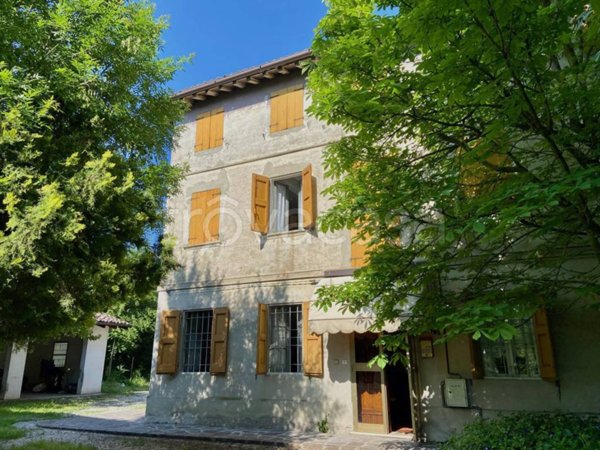 casa indipendente in vendita a San Martino in Rio in zona Trignano