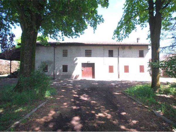 casa indipendente in vendita a San Martino in Rio in zona Stiolo