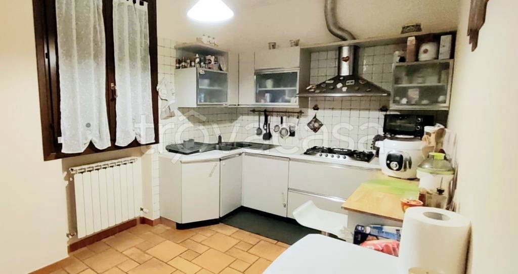 appartamento in vendita a San Martino in Rio in zona Gazzata