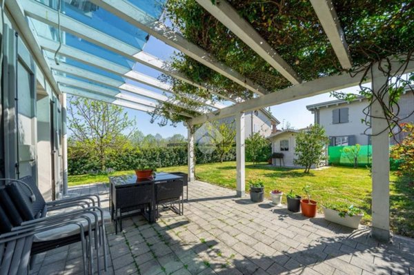 casa indipendente in vendita a San Martino in Rio in zona Trignano