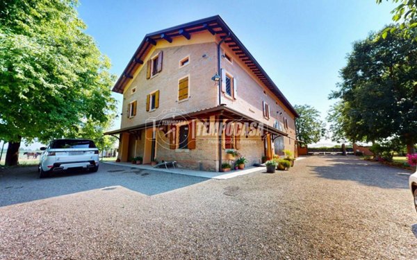 casa indipendente in vendita a San Martino in Rio in zona Osteriola