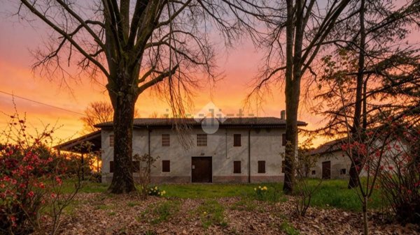 casa indipendente in vendita a San Martino in Rio in zona Stiolo