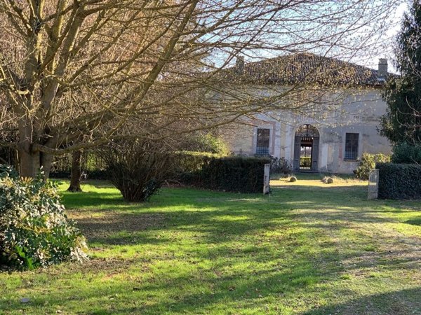 casa indipendente in vendita a San Martino in Rio in zona Stiolo
