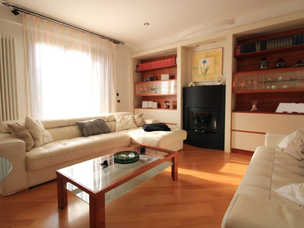 casa indipendente in vendita a San Polo d'Enza in zona Barcaccia