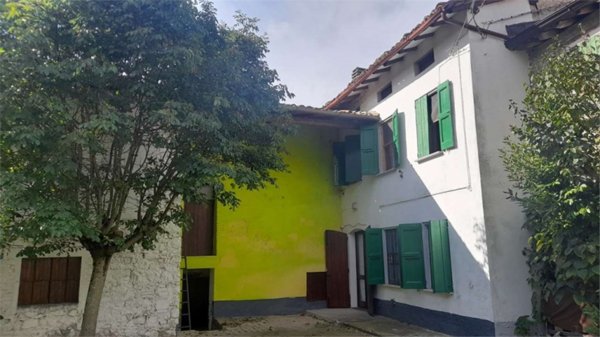 casa indipendente in vendita a San Polo d'Enza in zona Pietre