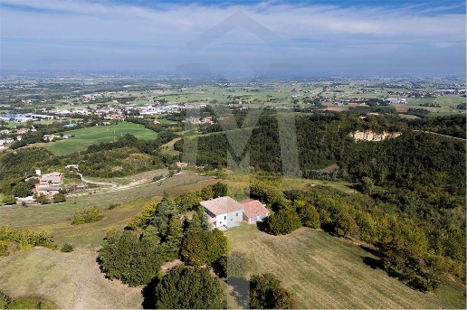 casa indipendente in vendita a San Polo d'Enza in zona Pontenovo