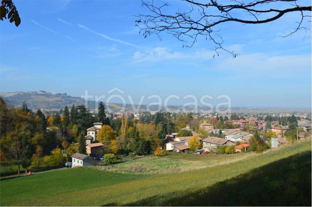 terreno edificabile in vendita a San Polo d'Enza