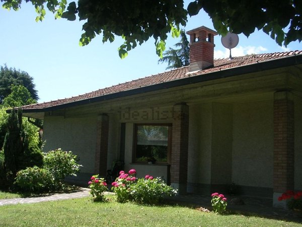 casa indipendente in vendita a San Polo d'Enza in zona Rio Luceria