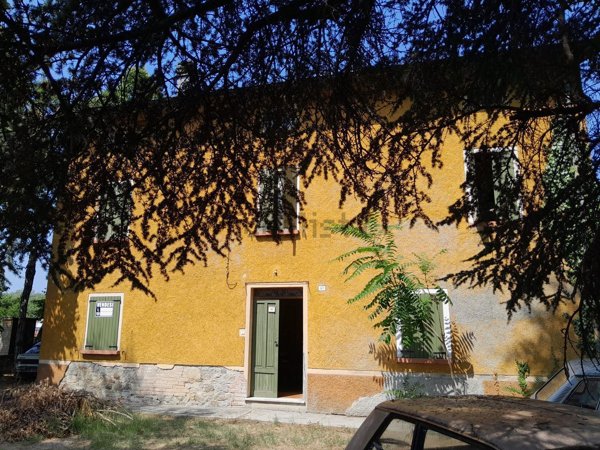 casa indipendente in vendita a San Polo d'Enza in zona Rio Luceria
