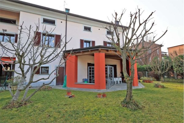 casa indipendente in vendita a Sant'Ilario d'Enza