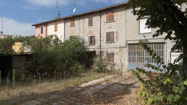 casa indipendente in vendita a Sant'Ilario d'Enza