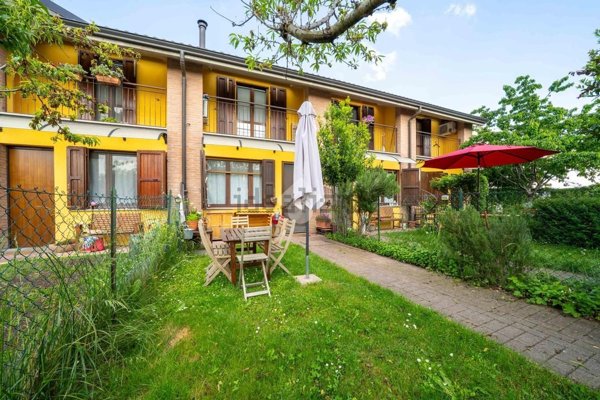 casa indipendente in vendita a Sant'Ilario d'Enza